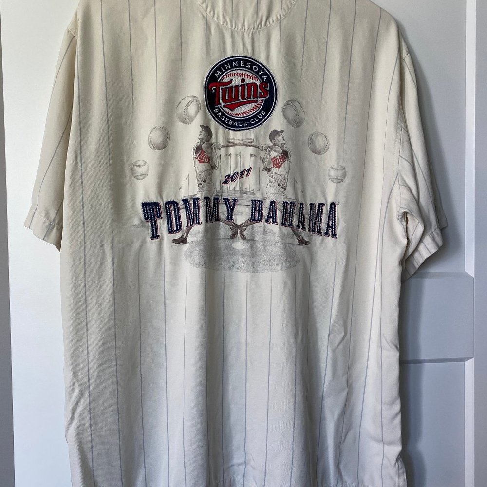 Tommy Bahama Twins MLB Collector's Edition Panel B